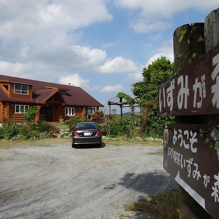 Log Pension Izumigamori Motobu Exteriér fotografie